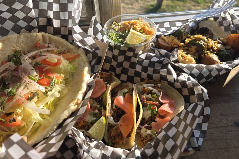 Tacos du cachalot foodtruck aux Îles de la Madeleine